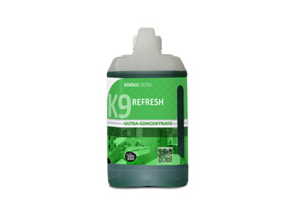 2 Litre Jerry Can of Green Cleaning Liquid with Kemsol Refresh Product Label